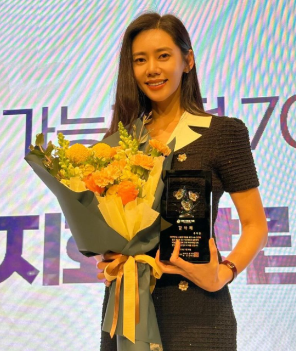 이 이미지는 대체 속성이 비어있습니다. 그 파일 이름은 image-162.png입니다
